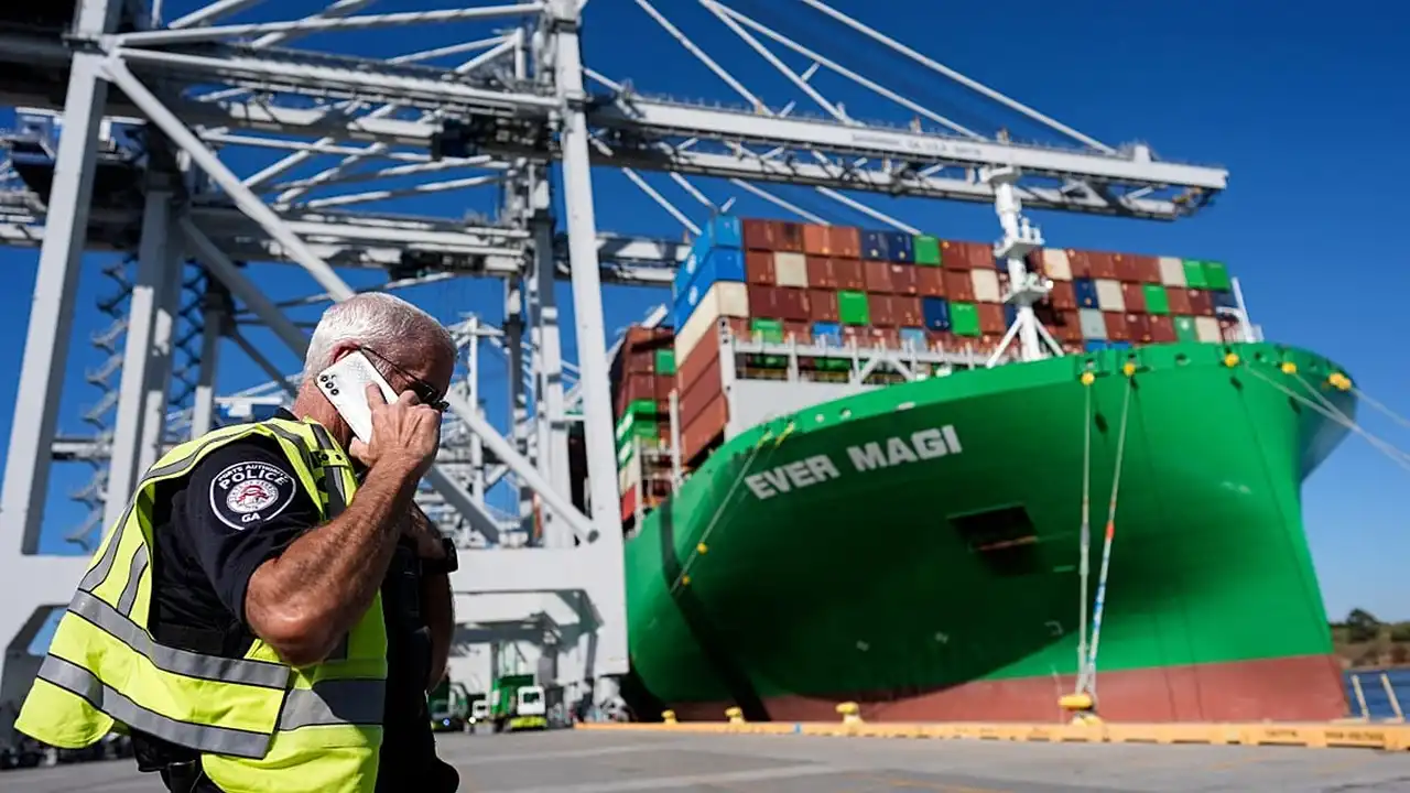 تعطل 1000 سفينة في الشرق الأوسط بسبب خلل تقني في أنظمة GPS